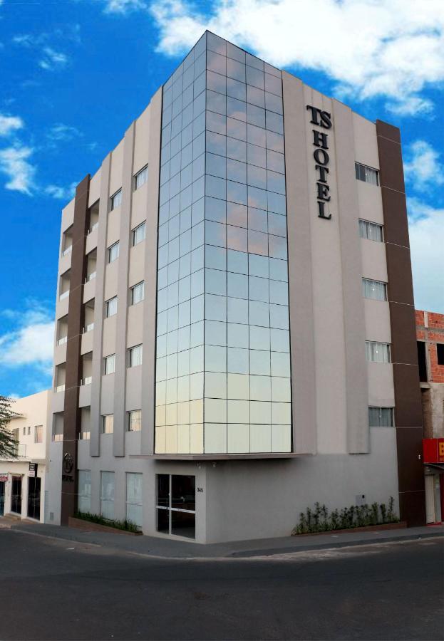 Porteirinha Ts Hotel מראה חיצוני תמונה